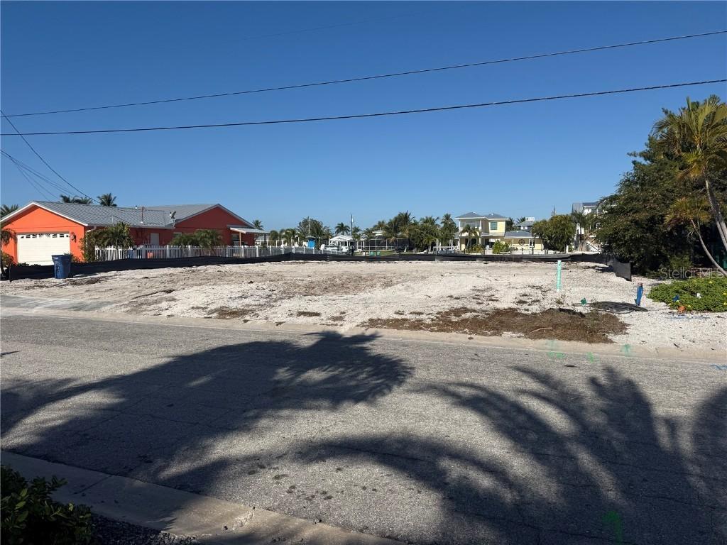 526 67th St., Holmes Beach, FL 34217