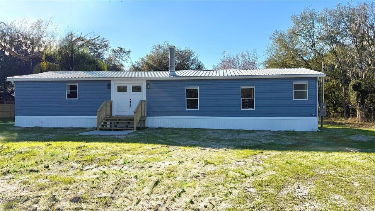 5252 1st St., Lakeland, FL 33810