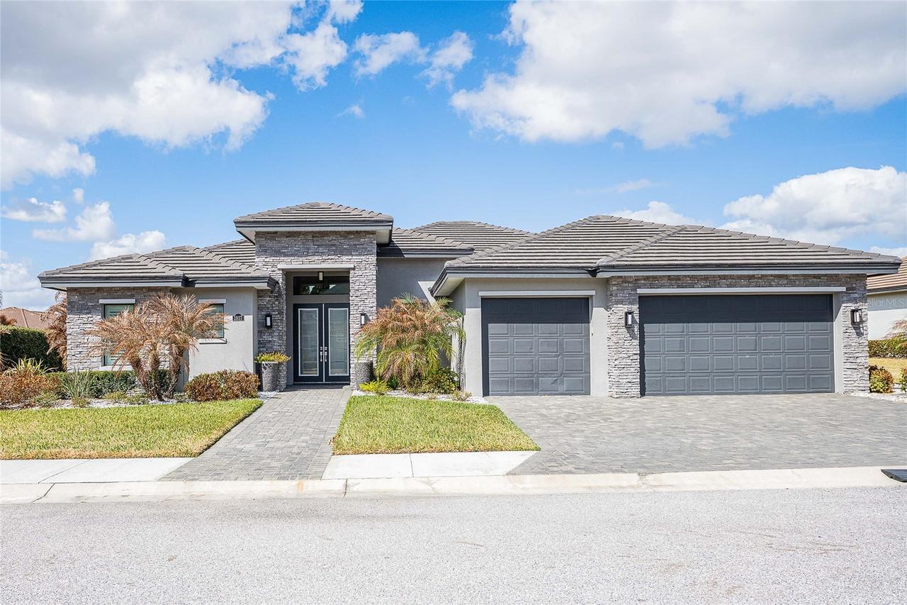 1957 Grasslands Blvd., Lakeland, FL 33803