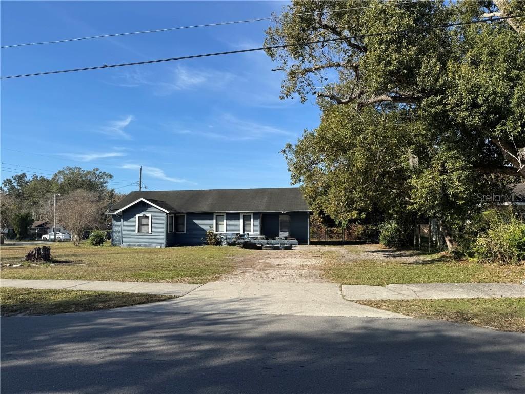 1049 Plateau Ave., Lakeland, FL 33815