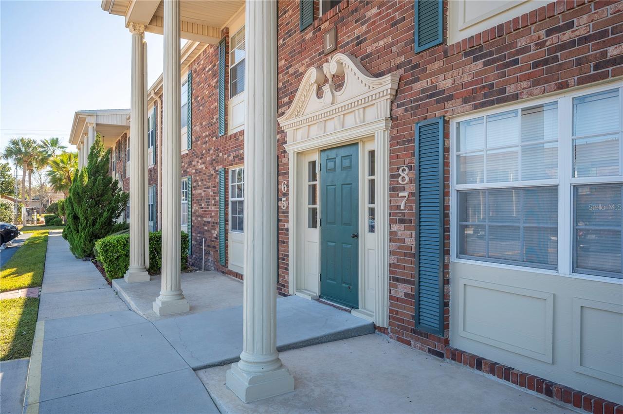 1920 E Edgewood Dr. #L5, Lakeland, FL 33803