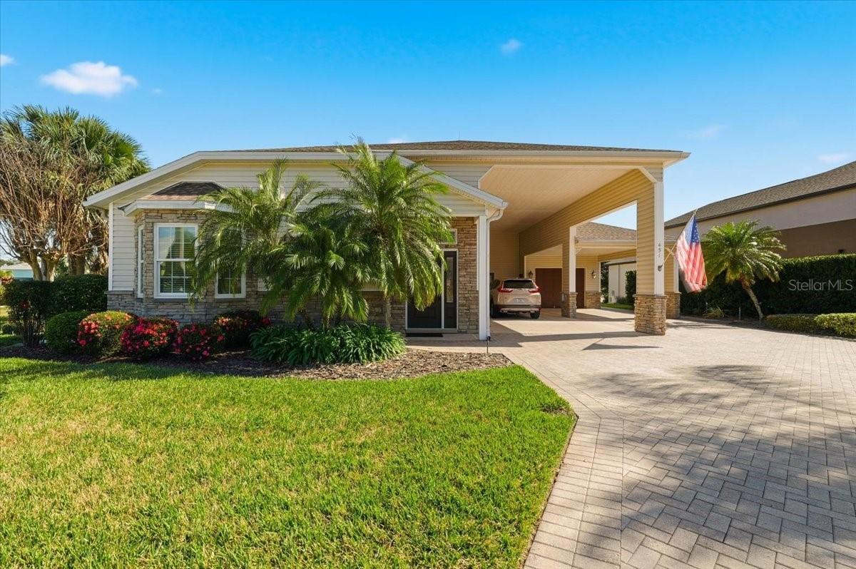 451 Motorcoach Dr., Polk City, FL 33868