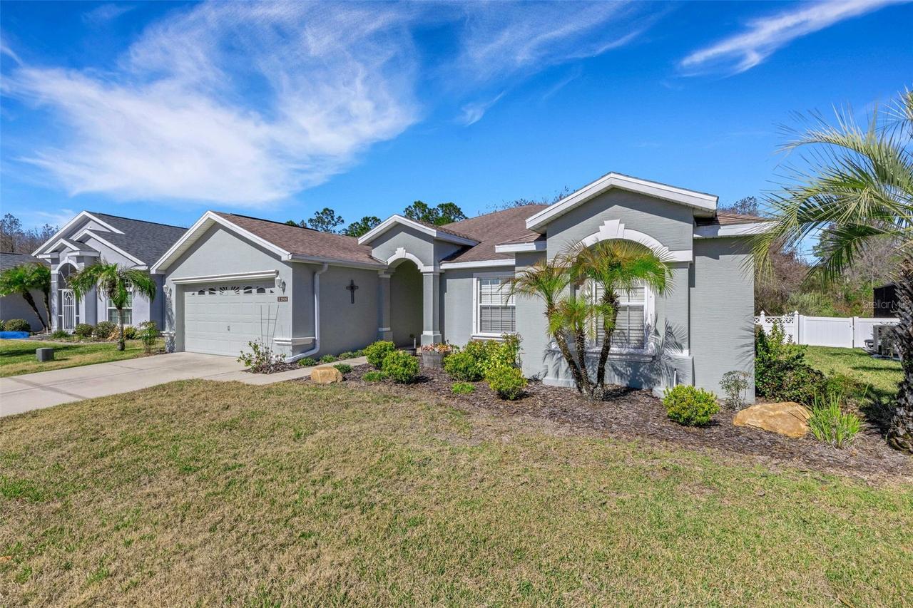 3906 Whistlewood Cir., Lakeland, FL 33811