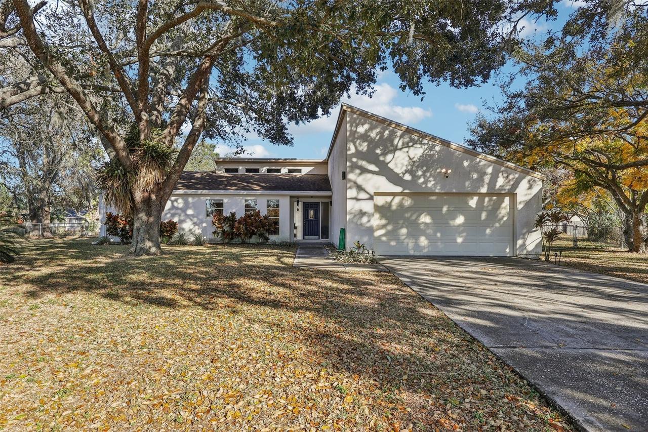 1902 Indian Trails Ct., Lakeland, FL 33813