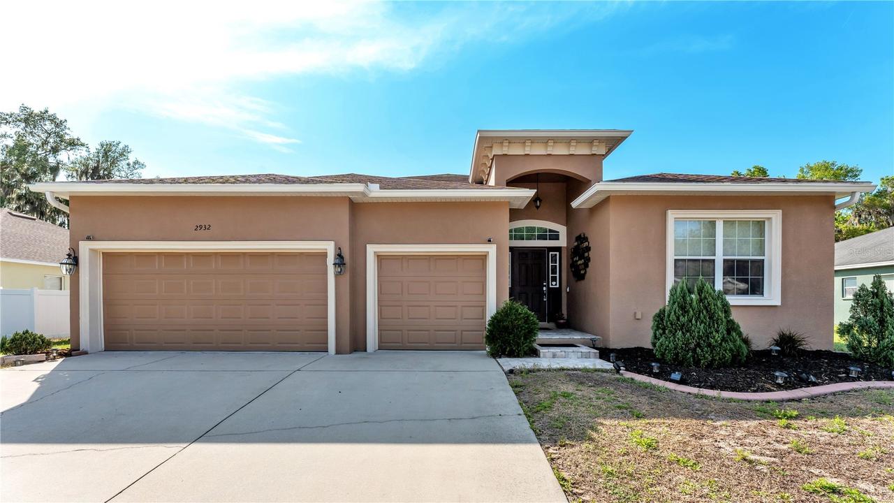 2932 Blackwater Oaks Dr., Mulberry, FL 33860
