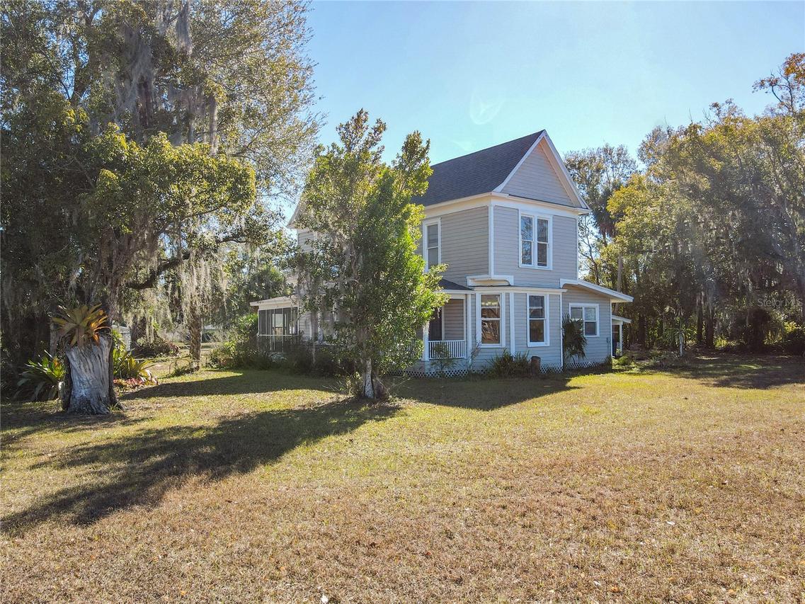 304 E Main St., Bowling Green, FL 33834