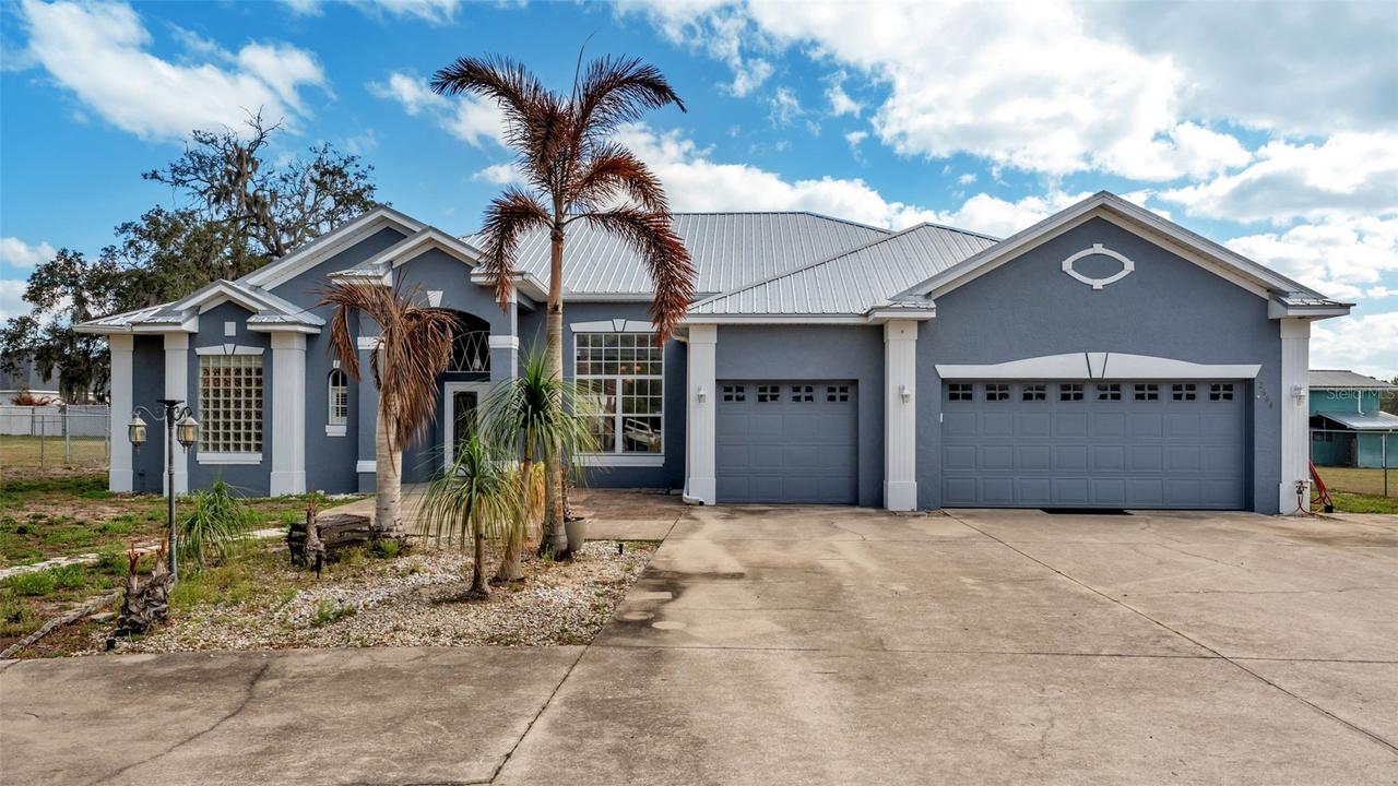 2664 Country Club Rd., Winter Haven, FL 33881