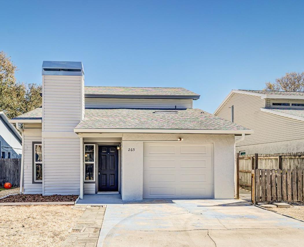 265 Lake Thomas Dr., Winter Haven, FL 33880