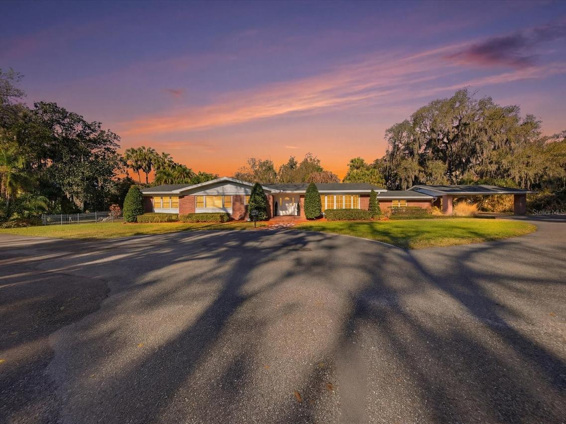 1312 Collins Ln., Lakeland, FL 33803