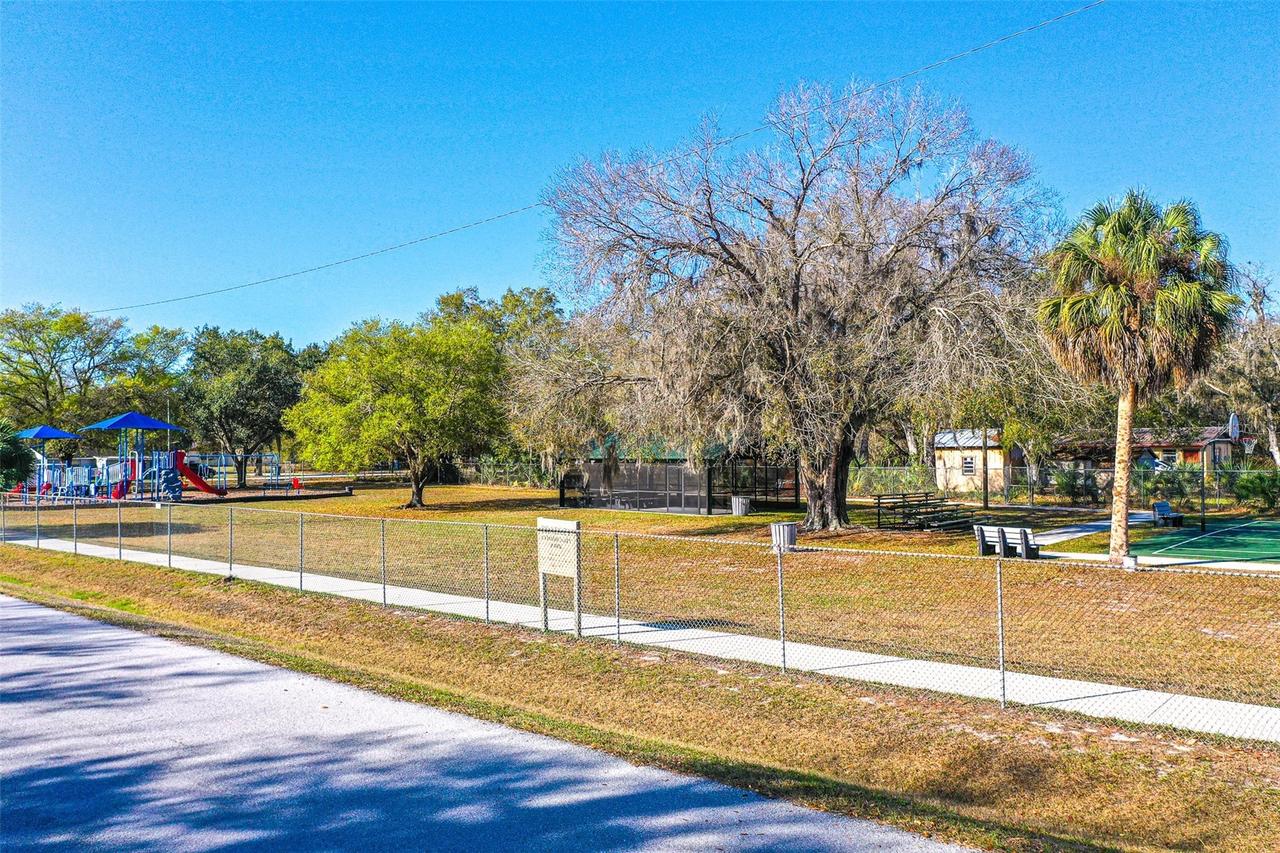 Central Ave., Mulberry, FL 33860