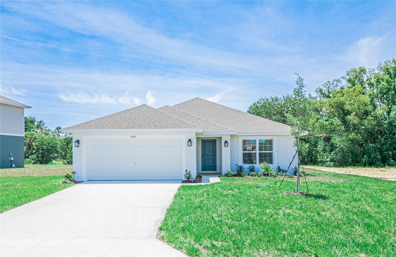1245 Hickory Nut Dr., Lake Wales, FL 33898