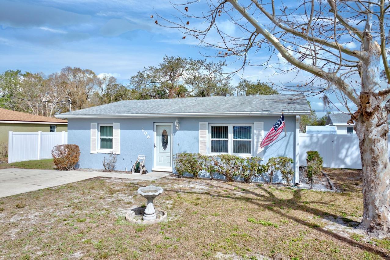 206 Ariana Pl., Auburndale, FL 33823