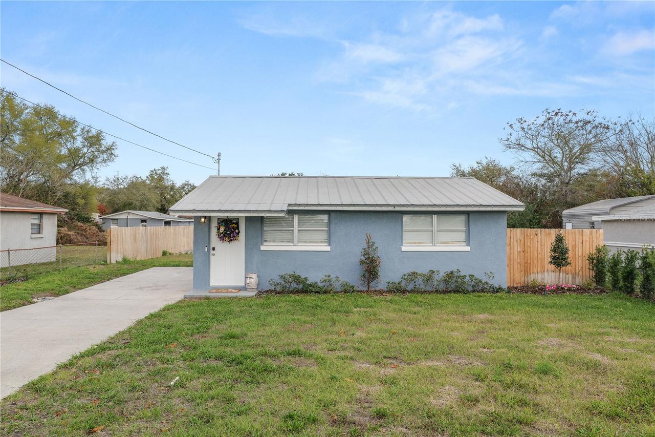 272 Avenue A, Waverly, FL 33877