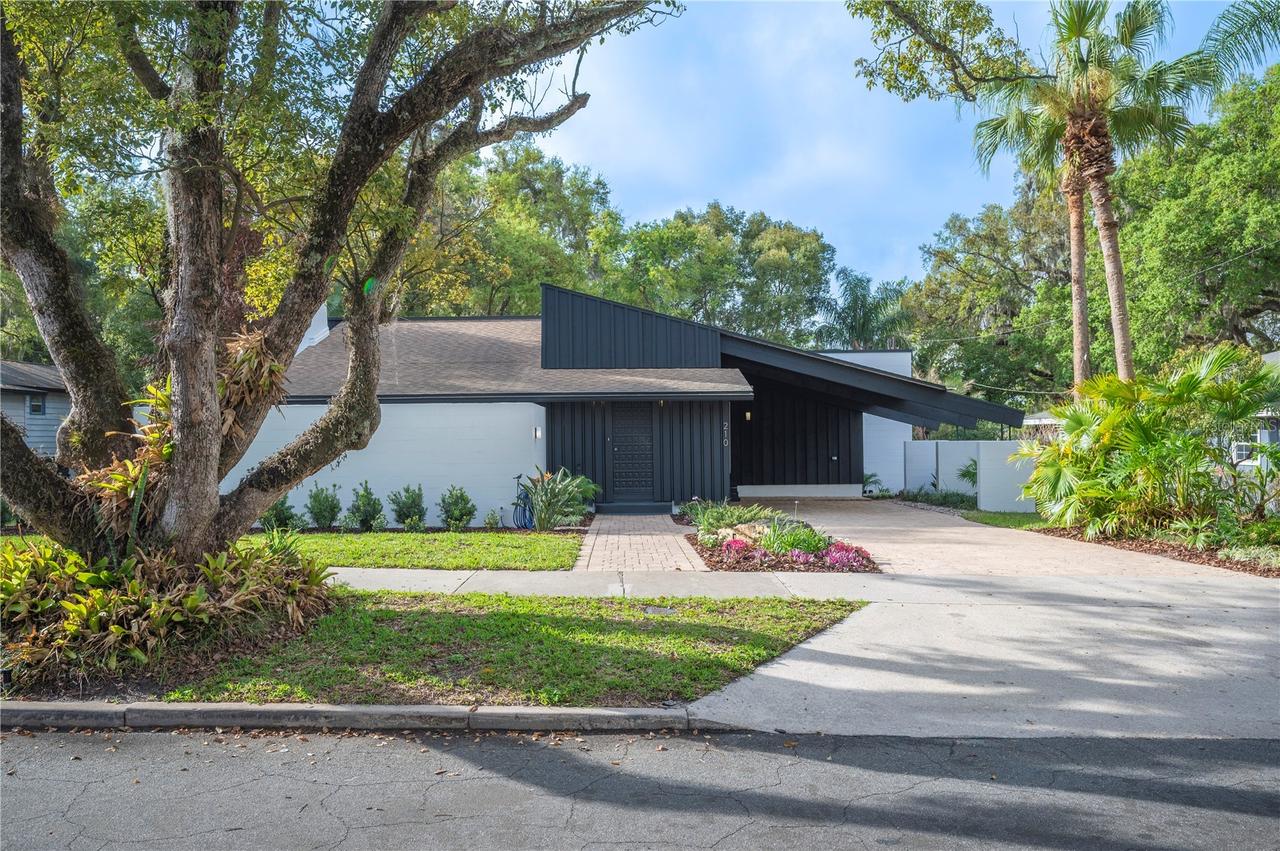 210 W Palm Dr., Lakeland, FL 33803
