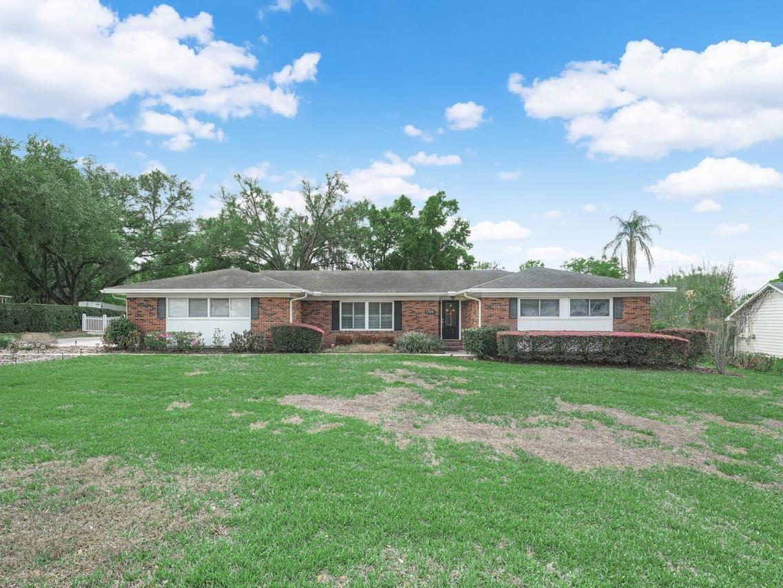 1709 Virginia Ct., Lakeland, FL 33813