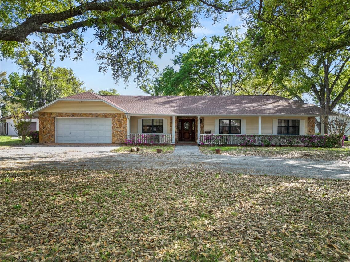 5113 Moll Acres Dr., Plant City, FL 33566