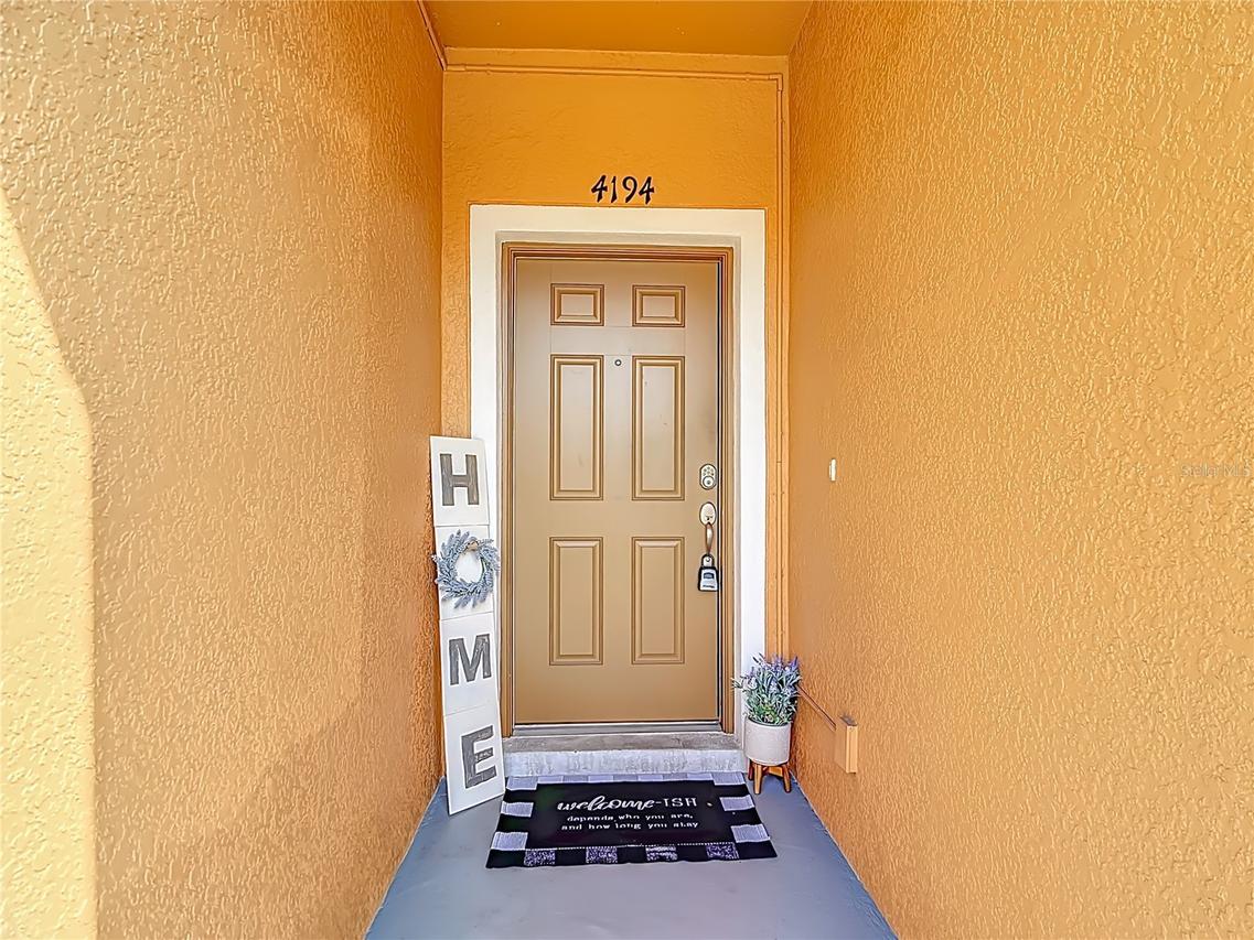 4194 Winding Vine Dr., Lakeland, FL 33812