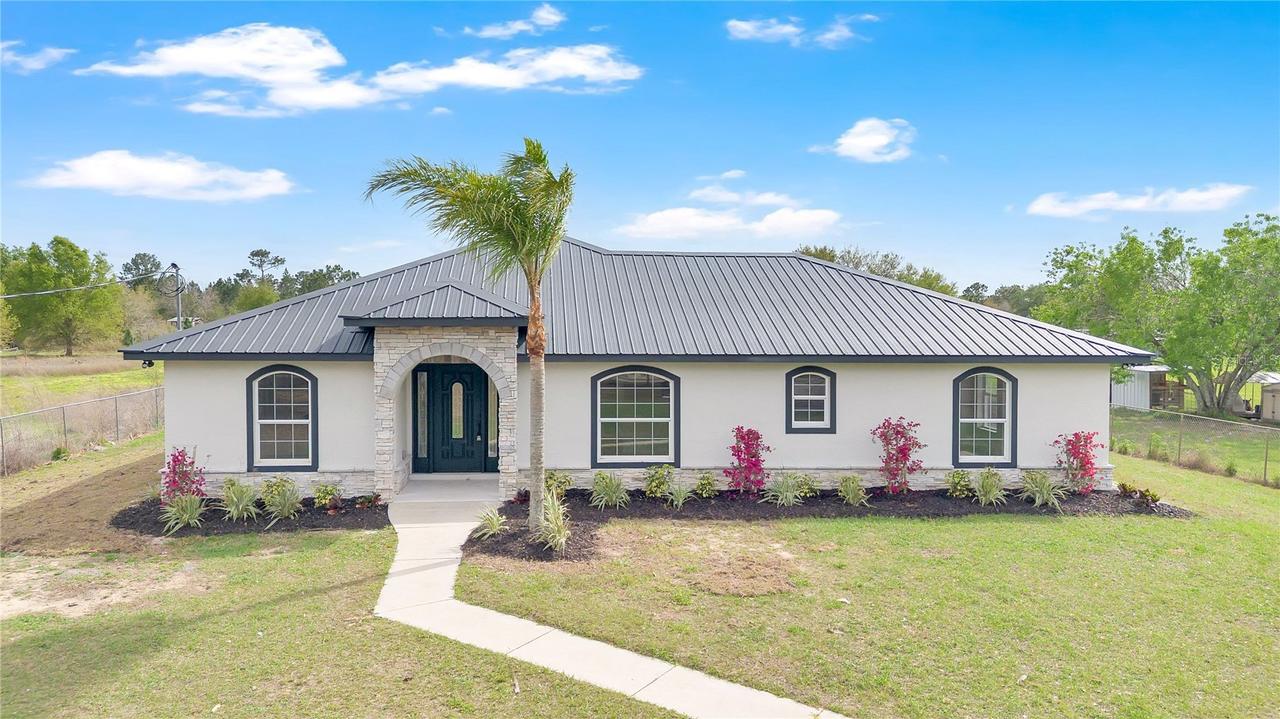 8 Oakridge Dr., Frostproof, FL 33843