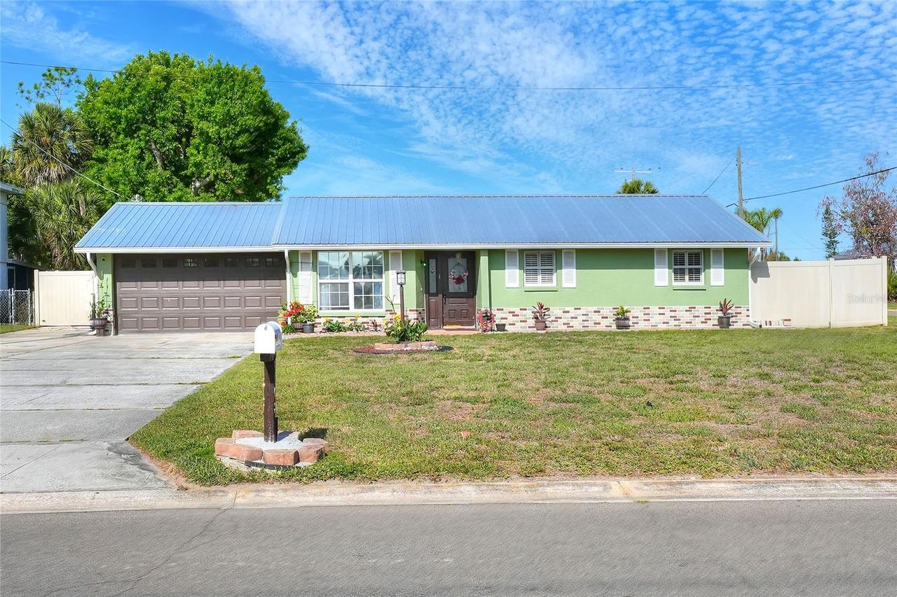 6108 Fairway Blvd., Apollo Beach, FL 33572