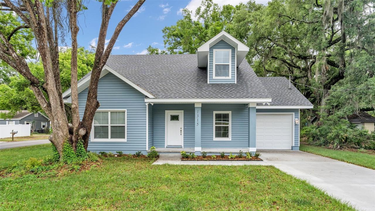 1315 E Frances Ave, Plant City, FL 33563