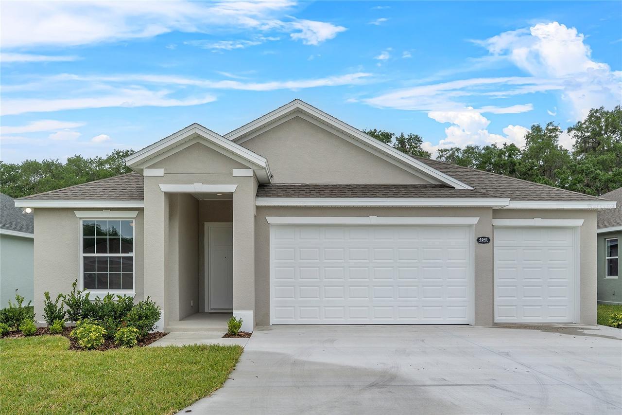 4541 Fairway Oaks Dr., Mulberry, FL 33860