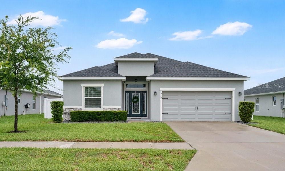 712 Daphne Dr., Polk City, FL 33868