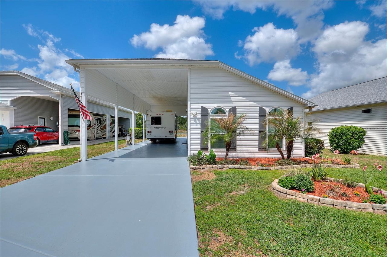 1083 Motorcoach Dr., Polk City, FL 33868