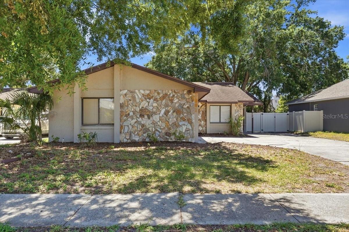 842 Rockingham Rd., Lakeland, FL 33809