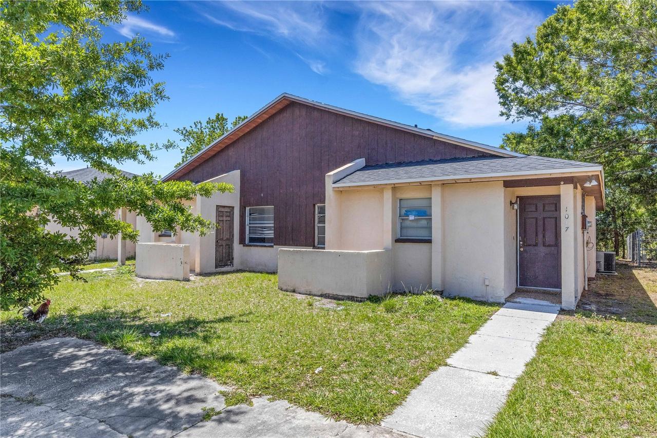 1047 / 1049 Captiva Point, Lakeland, FL 33801