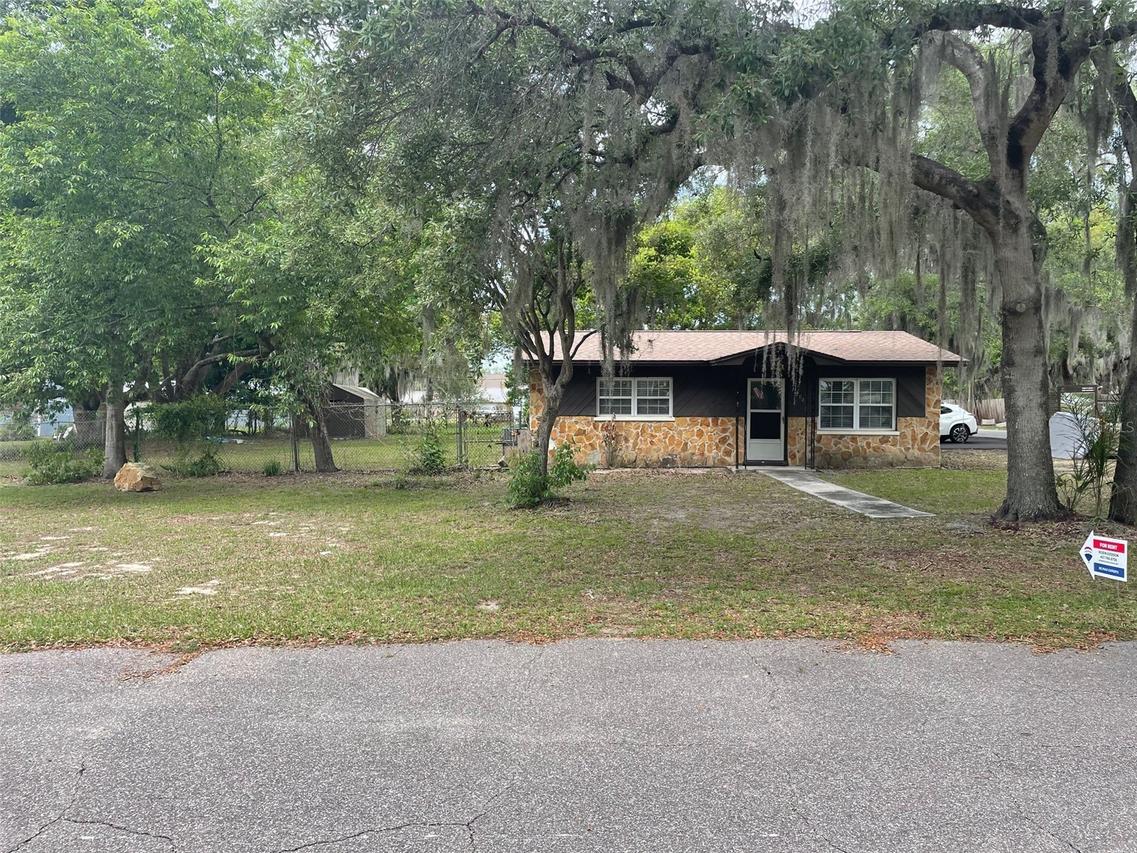 204 Callitris Ave., Polk City, FL 33868