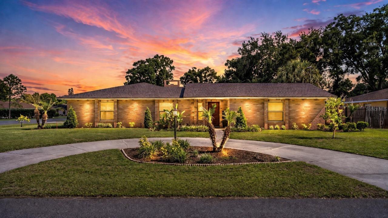 906 Crestview Dr., Auburndale, FL 33823