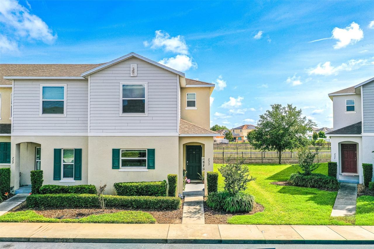 233 Primrose Dr., Davenport, FL 33837