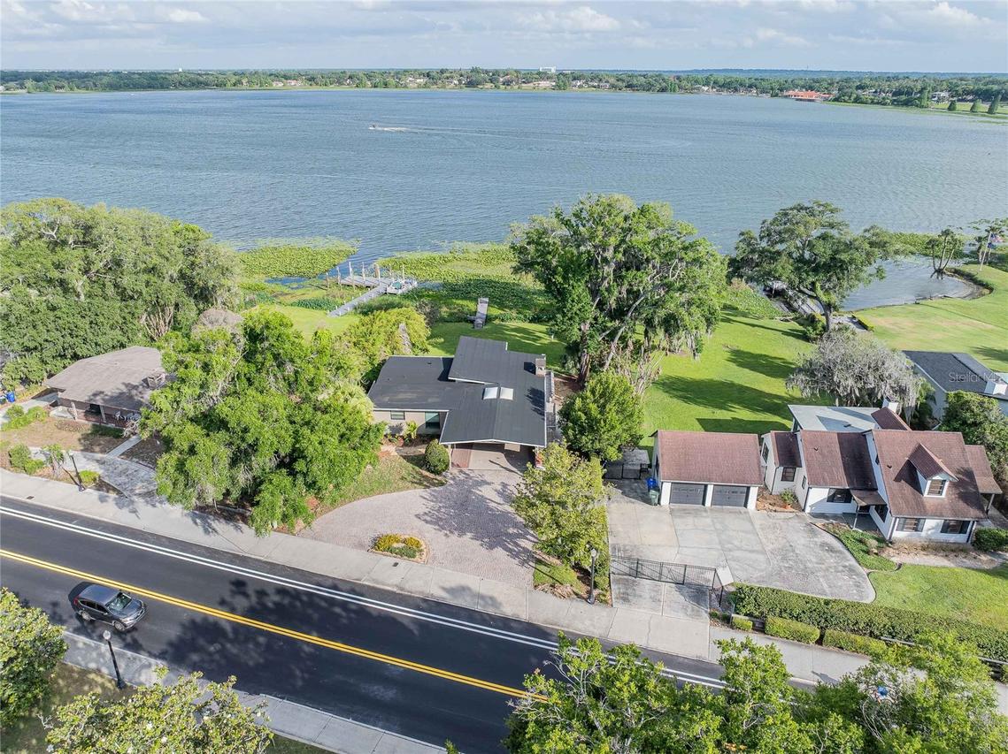 7 Lake Hollingsworth Dr., Lakeland, FL 33803