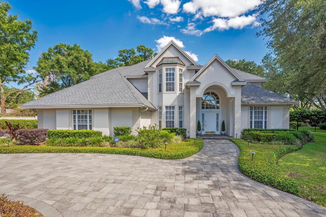 1451 Hollingsworth Oaks Dr., Lakeland, FL 33803