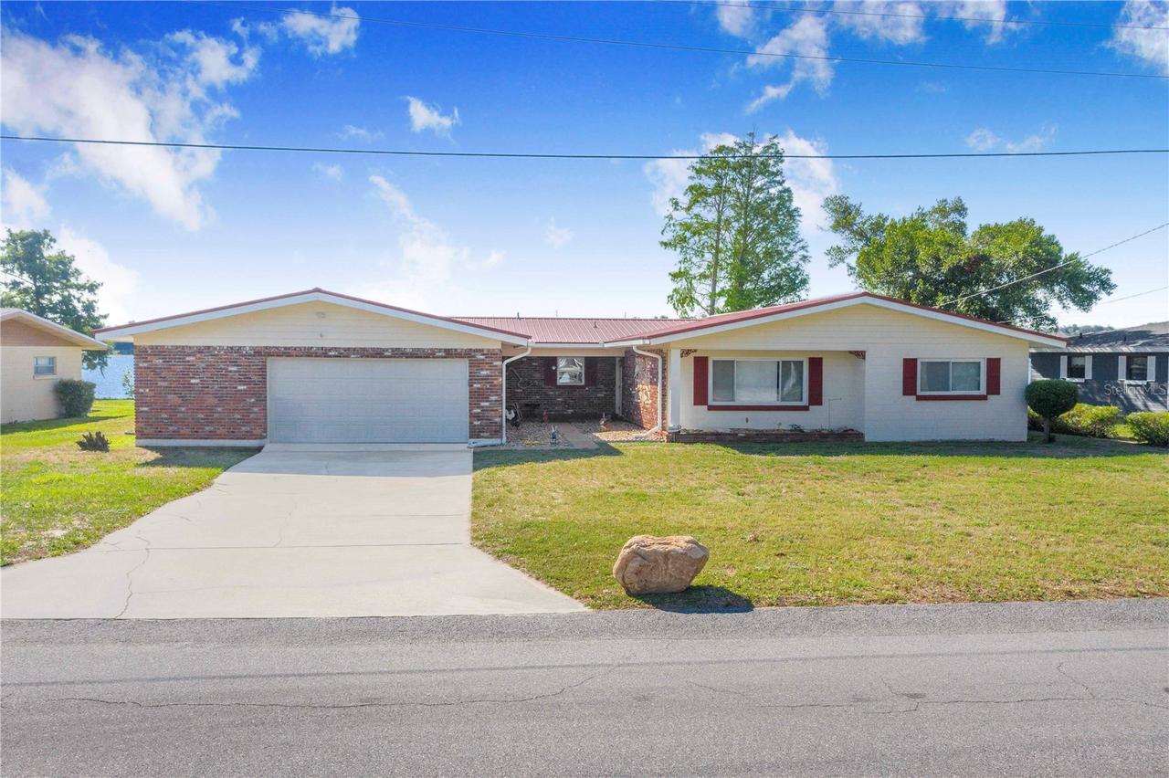 1212 W Lake Buckeye Dr., Winter Haven, FL 33881