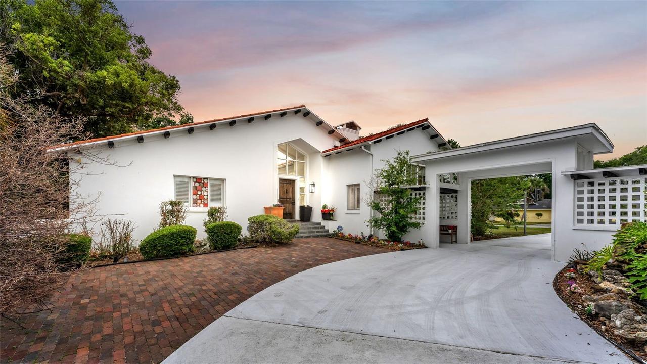 421 Lone Palm Dr., Lakeland, FL 33815