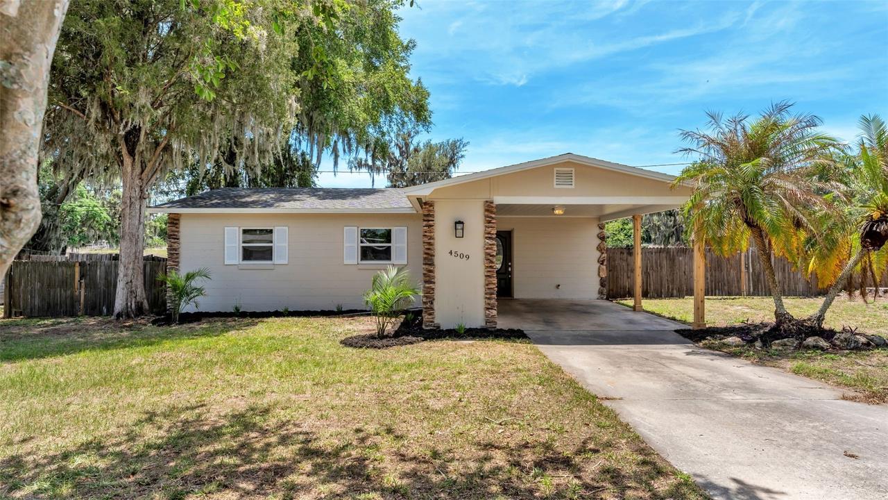 4509 Oak St., Lakeland, FL 33813