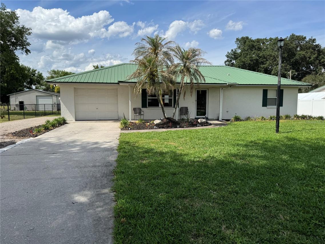 2608 Medulla Rd., Plant City, FL 33566