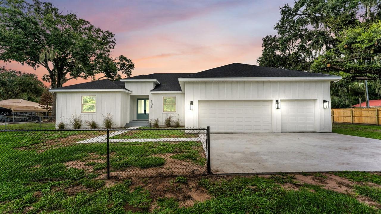 104 Thrasher Rd., Plant City, FL 33566