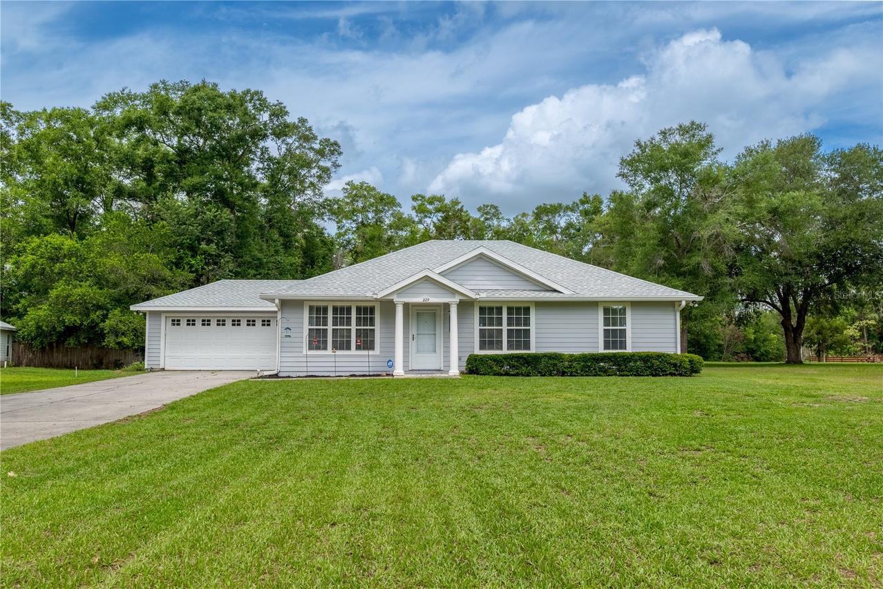 229 SW Caboose Dr., Fort White, FL 32038