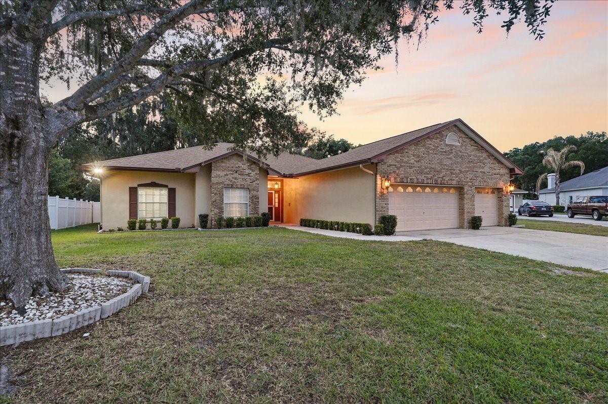 448 Lake Harris Dr., Lakeland, FL 33813