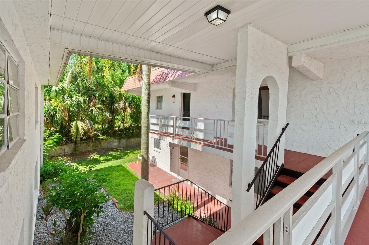 1100 Martinique Dr. #208, Winter Haven, FL 33884