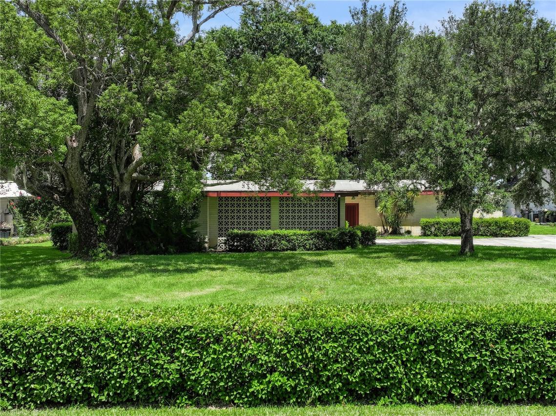 1210 W Lake Hamilton Dr., Winter Haven, FL 33881