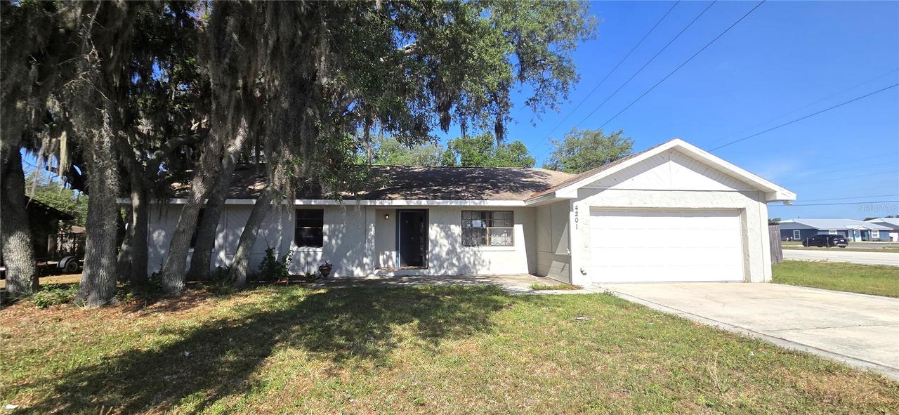 4201 Shadow Wood Dr., Winter Haven, FL 33880