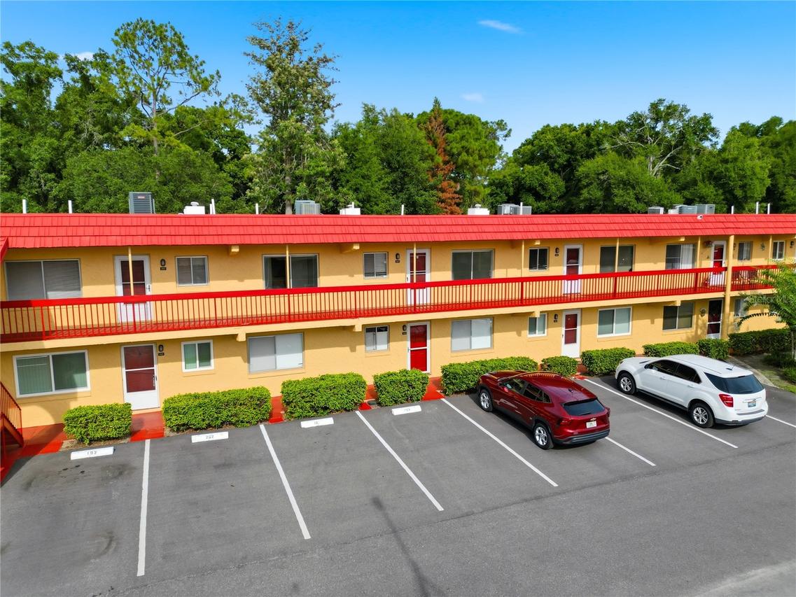 400 El Camino Dr. #202, Winter Haven, FL 33884