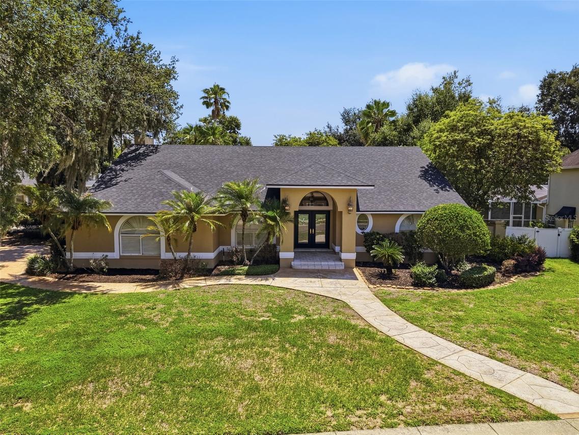 6626 Crescent Lake Dr., Lakeland, FL 33813