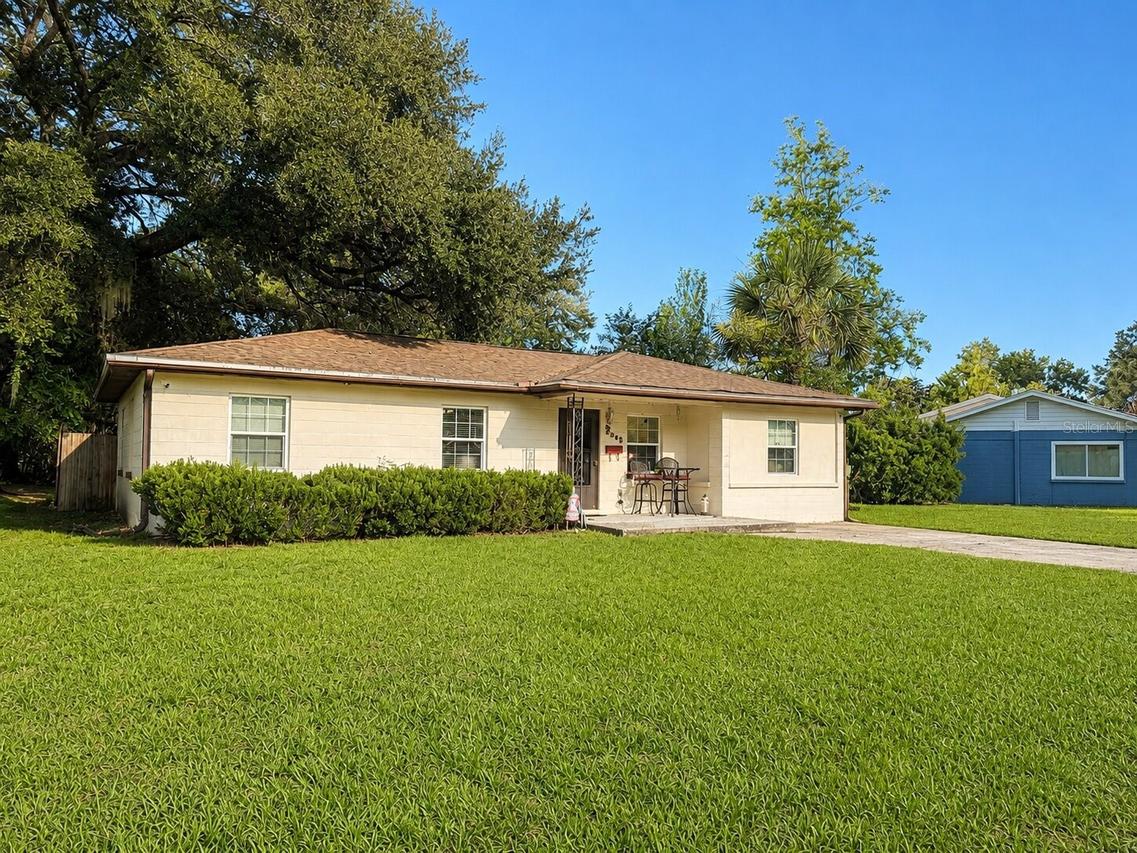 3142 Henderson Cir., Lakeland, FL 33803