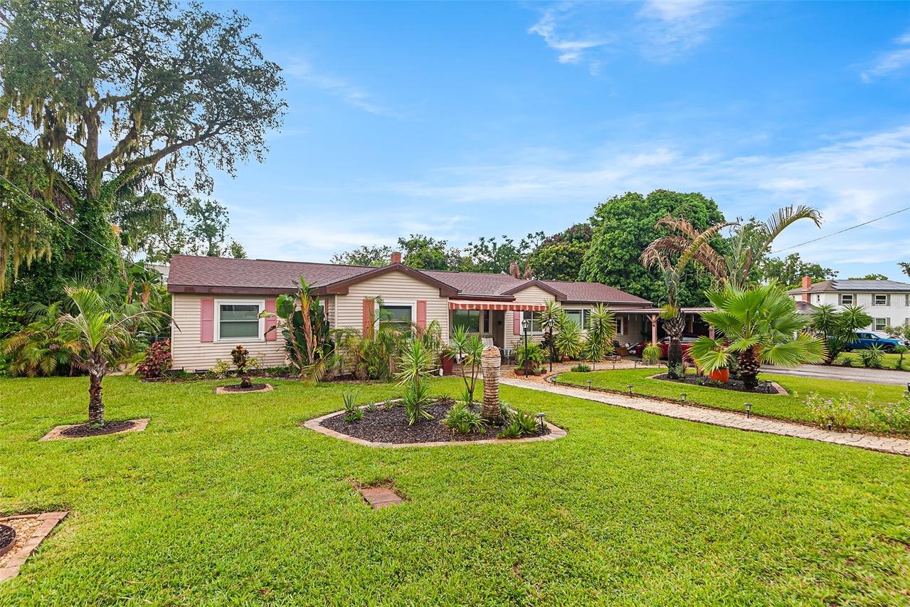 2227 12th St., Winter Haven, FL 33881
