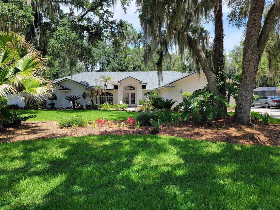 1474 Longoak Dr., Lakeland, FL 33811