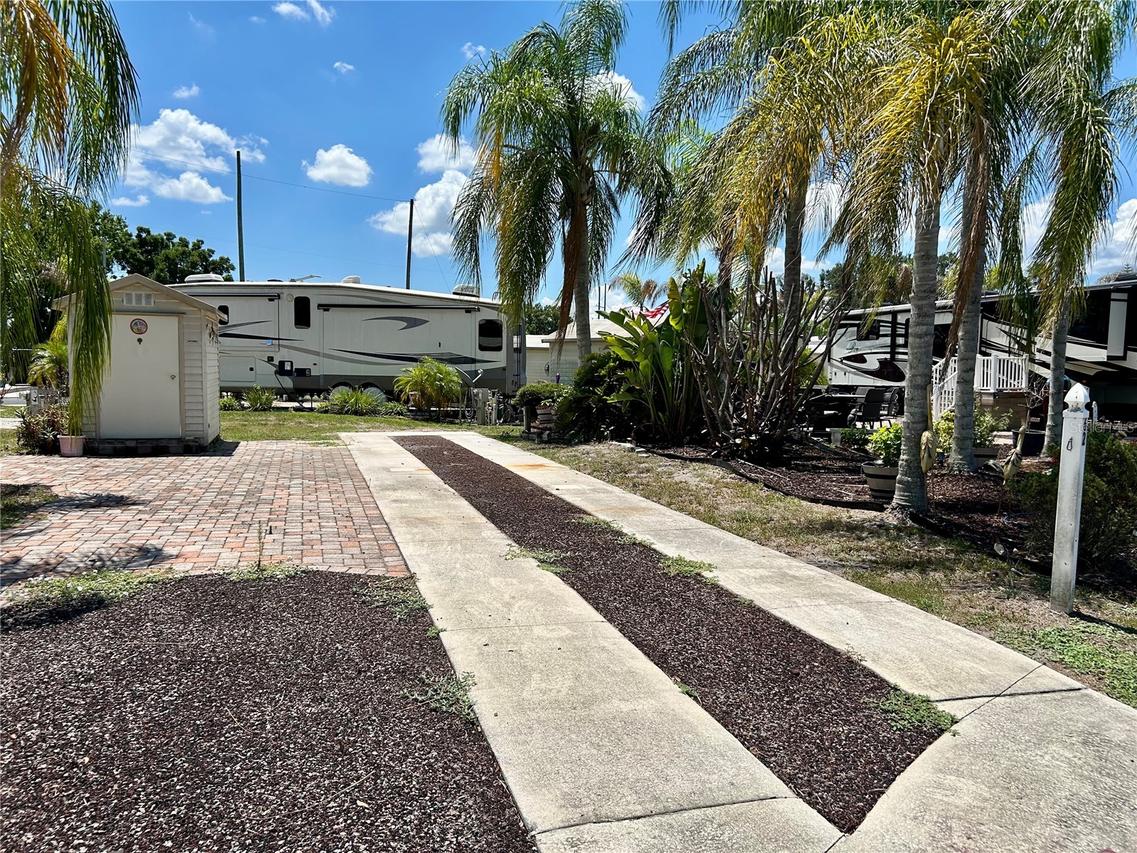 2928 Birdie Dr., Bowling Green, FL 33834